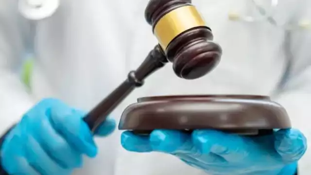 Mujer acusa negligencia en Centro Médico tras amputación de seno