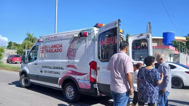 Funcionaria de salud arrolla a motociclista en Chetumal