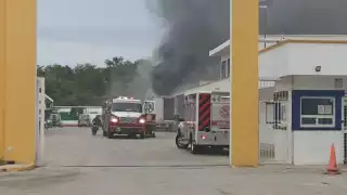 El reporte movilizó a cuerpos de emergencias, quienes acudieron de forma inmediata a controlar el fuego