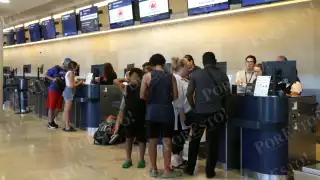   Huelga de Air Canada  afecta  a miles de usuarios de aeropuerto de Cancún por cancelación de vuelos