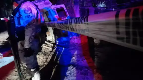 La policía tomó el control de la zona para investigar los hechos violentos La policía tomó el control de la zona para investigar los hechos violentos