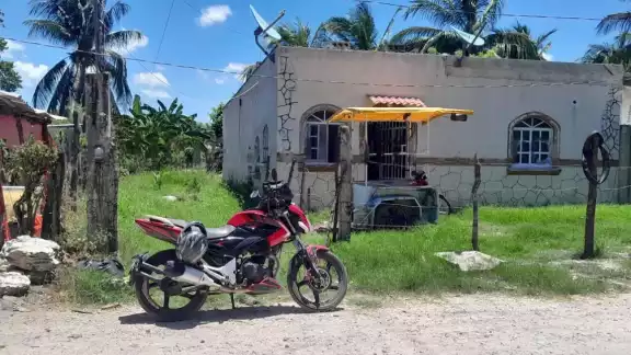 Un hombre fue ejecutado a balazos la mañana de este sábado en Villamadero, Seybaplaya. Un hombre fue ejecutado a balazos la mañana de este sábado en Villamadero, Seybaplaya.