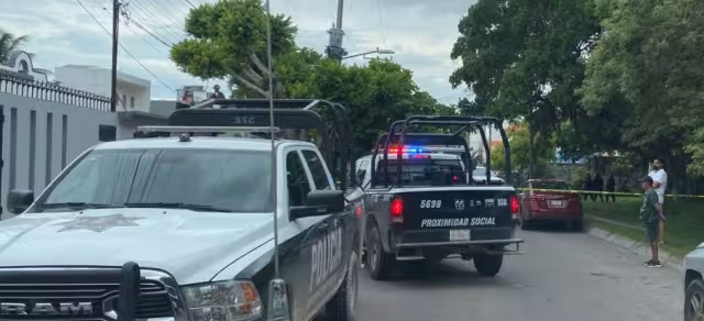 Vecinos auxiliaron al hombre para evitar que el incendio se propagara