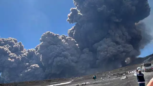 Alpinistas vivieron un conmocionante momento después de la erupción del volcán Etna