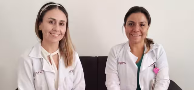 Yuliana Flores e Ingrid Martún, directora y subdirectora del IMSS-Bienestar en Playa del Carmen