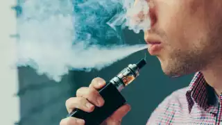 Alertan por "mercado negro de vapeadores" en Campeche: menores de 12 años los que más consumen 