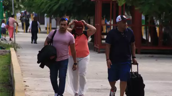 Además de las lluvias, Cancún estará nublado en la mayor parte del día