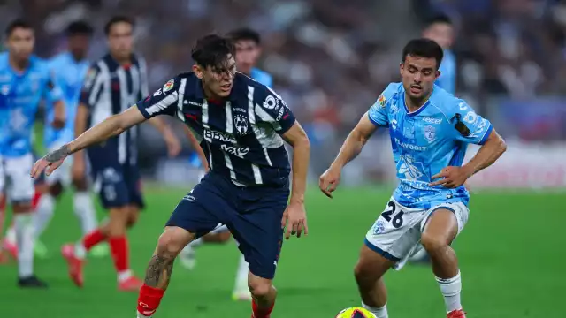 Pachuca remonta de último minuto