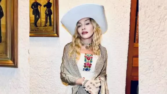 La intérprete de "A like a Virgen" sorprendió a sus seguidores con unas fotos que se tomó durante su visita a la Casa Azul de Frida Kahlo