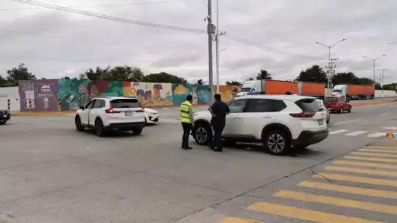 Tras llegar a aun acuerdo, los dueños de las unidades se retiraron Tras llegar a aun acuerdo, los dueños de las unidades se retiraron