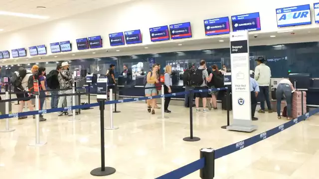 En la jornada como cada cierre de semana hay programado un total de 42 vuelos de salida y llegada