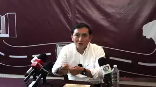 Jorge Sánchez arranca recorrido en el distrito II de Yucatán con entrega simbólica de silla de ruedas