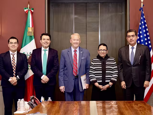 Johnson se reunió con Rosa Isacela el pasado 31 de mayo para discutir temas de interés para los dos gobiernos