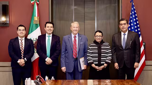 Johnson se reunió con Rosa Isacela el pasado 31 de mayo para discutir temas de interés para los dos gobiernos