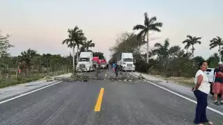 Persisten apagones en Atasta; habitantes amenazan con retomar bloqueos