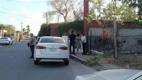 Hombre armado asalta comercio, se lleva más de mil pesos Hombre armado asalta comercio, se lleva más de mil pesos