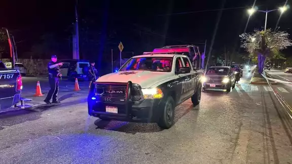 Dejan narcomantas dirigidas a funcionarios locales en Cozumel Dejan narcomantas dirigidas a funcionarios locales en Cozumel
