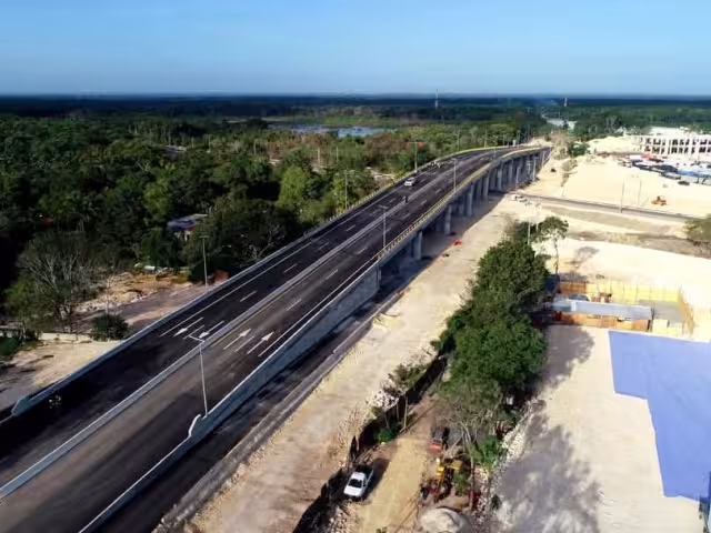 Una de los vías de acceso para Chetumal ha sido reabierta.
