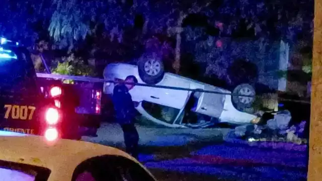La colisión ocurrió en el muro de la hacienda Misné, ubicada en el rumbo del fraccionamiento Vergel, la madrugada de ayer.