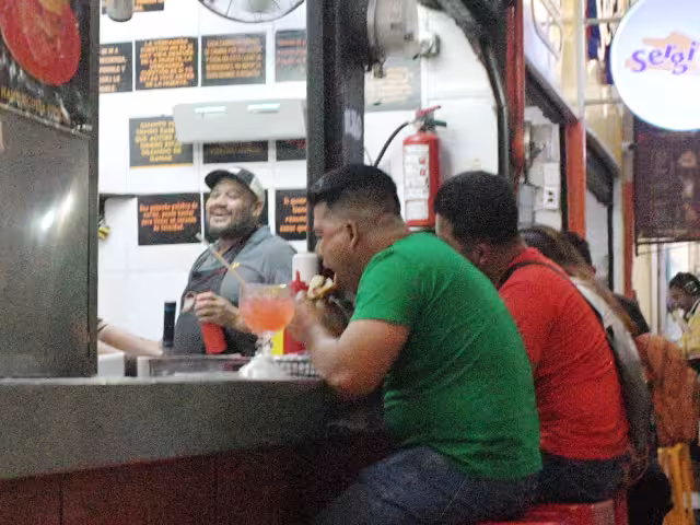 Morena impulsa reforma para atender salud nutricional de la juventud campechana