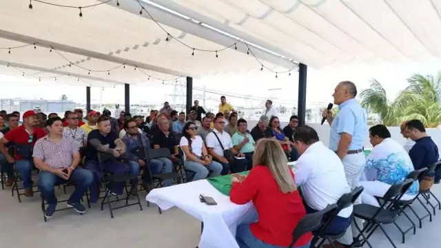 Líderes sindicales de la Sección 47 sostuvieron reuniones con trabajadores petroleros