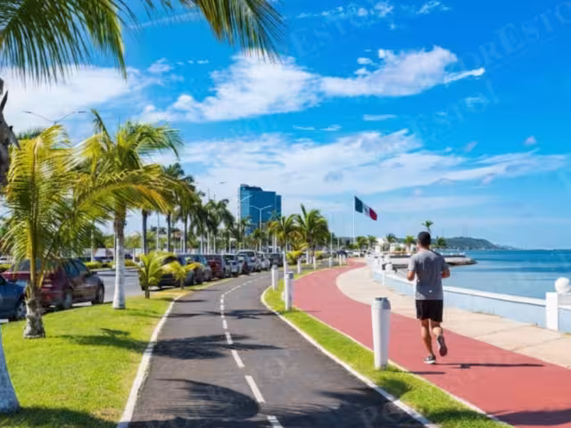 El Malecón de Campeche mide 6.37 km: así puedes recorrerlo completo y disfrutar la vista