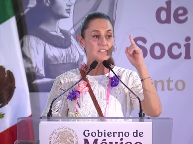 Sheinbaum entrega tarjetas del FAISPIAM en Kesté, Champotón