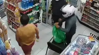 Amantes de lo ajeno en Campeche roban en six   con violencia: VIDEO 
