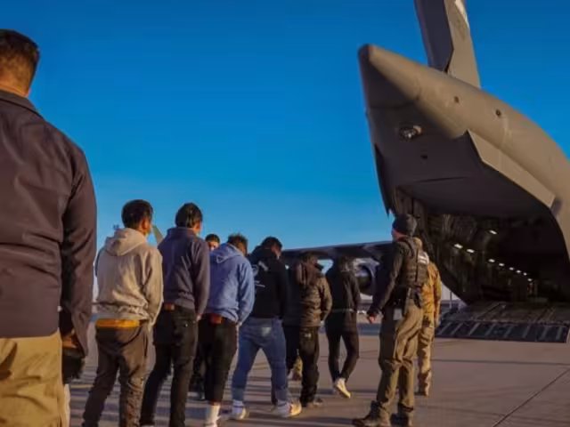 Vuelos de deportación de Estados Unidos serán realizadas en aviones comerciales.