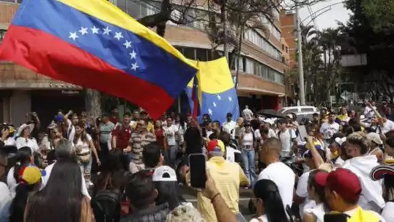 Daniel Noboa, presidente de Ecuador convocó a una reunión de la OEA para tratar la "delicada situación" en Venezuela