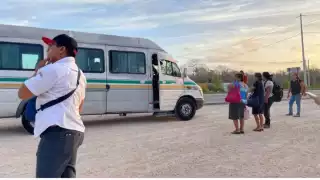 Combis de la ruta Mérida-Hunucmá dejan varados a pasajeros; acusan mal servicio de transporte