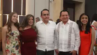 Díaz Mena anuncia inversión de 7 mil 900 mdp para expansión portuaria y logística en Progreso    