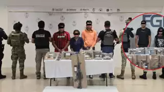 Los ocho detenidos, así como los indicios asegurados fueron puestos a disposición del Ministerio Público