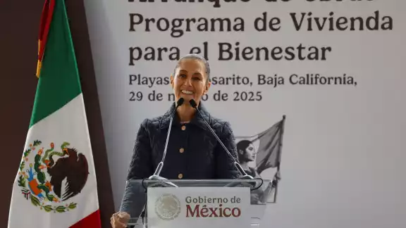 Sheinbaum aseguró que siempre va a negociar con Estados Unidos con la frente en alto. Sheinbaum aseguró que siempre va a negociar con Estados Unidos con la frente en alto.