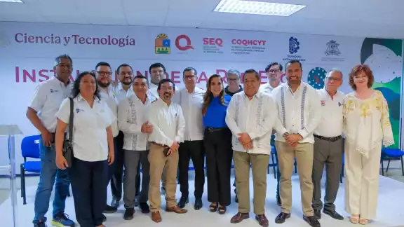 La gobernadora estuvo reunida con la comunidad científica y universitaria.