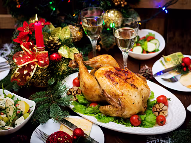Sorprende a Tus Seres Queridos con Estas Recetas de Pavo Navideño