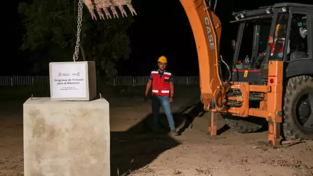 Colocaron la primera piedra para la construcción de dos mil viviendas en Tabasco.