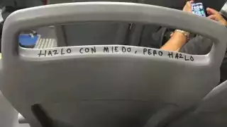   “A pesar del vandalismo es buen mensaje”: Frase en asiento de Va y Ven desata debate en redes sociales   