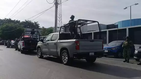 Hay presencia de elementos de la Secretaría de la Defensa Nacional, Secretaría de Marina Armada de México y de la Guardia Nacional Hay presencia de elementos de la Secretaría de la Defensa Nacional, Secretaría de Marina Armada de México y de la Guardia Nacional