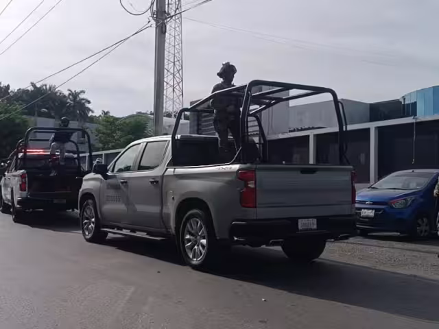 Hay presencia de elementos de la Secretaría de la Defensa Nacional, Secretaría de Marina Armada de México y de la Guardia Nacional