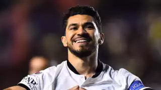 ¡Oficial! Henry Martín renueva con el América 