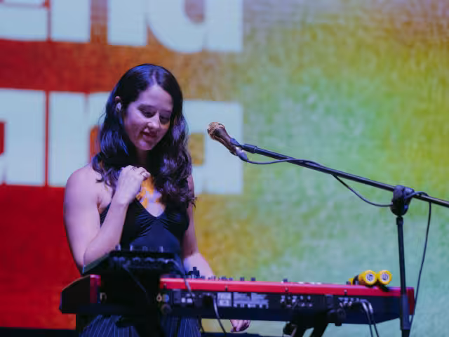 Así fue la llegada de Ximena Sariñana a Mérida