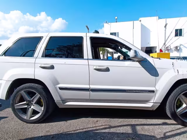 Uno de los coches tenía placas de Michoacán, y con un reporte de robo del 27 de enero de 2025