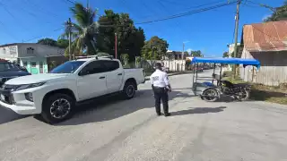 Un mototaxi se pasó el alto y fue impactado por una camioneta Mitsubishi L200 en la colonia Morelos