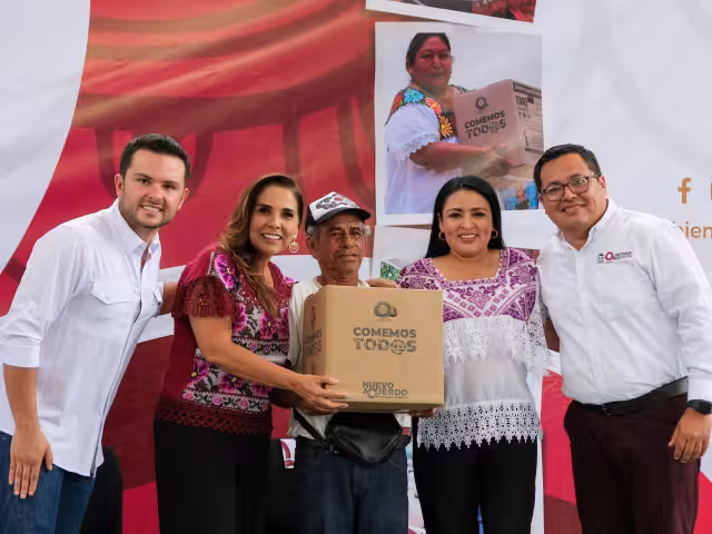 Mara Lezama entrega apoyos y promete domo escolar en Puerto Morelos