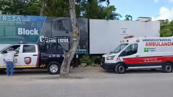 El lesionado permaneció consciente y fue atendido por paramédicos El lesionado permaneció consciente y fue atendido por paramédicos