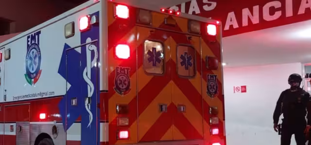 Los hombres heridos fueron trasladados al hospital en Solidaridad