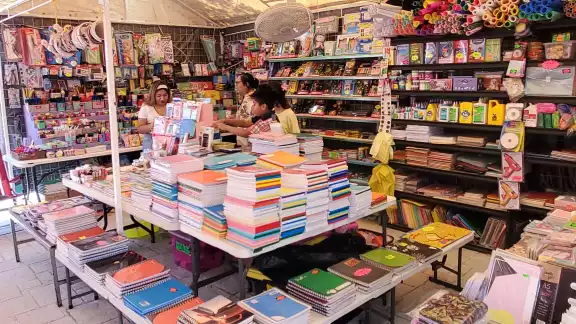 Gobierno federal promueve consumo responsable y calidad en útiles escolares