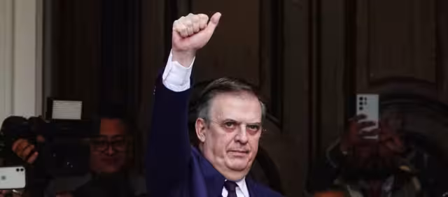 Marcelo Ebrard Casaubón, secretario de Economía