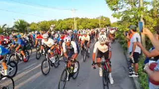 Luis Villalobos Hernández se llevó la Carrera Verano Yucatán